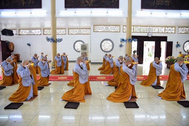 Lễ truyền giới Sa di Phương Trượng